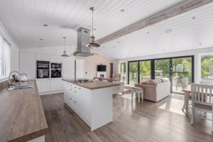 Photo 16- click for photo gallery